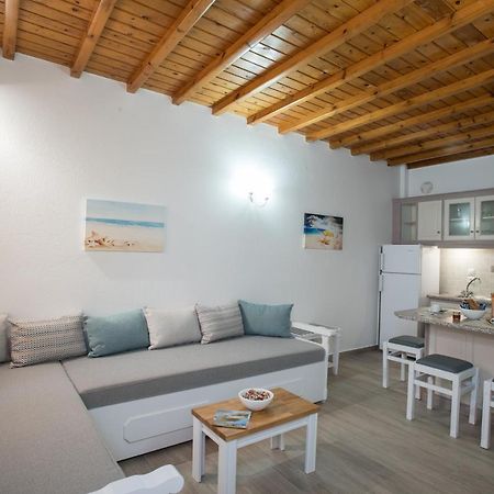 Filoxenia Apartments Ornos  Exterior photo