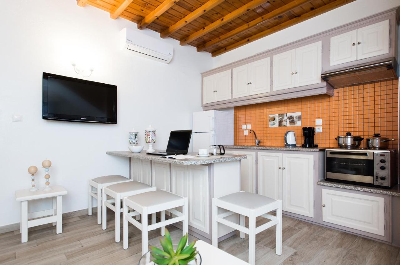 Filoxenia Apartments Ornos  Exterior photo